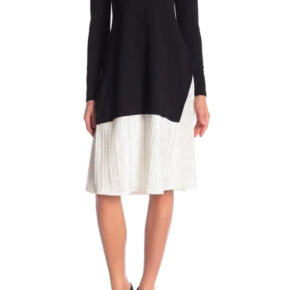 Black dress with velvety white pleated bottom - Picture 2 of 2